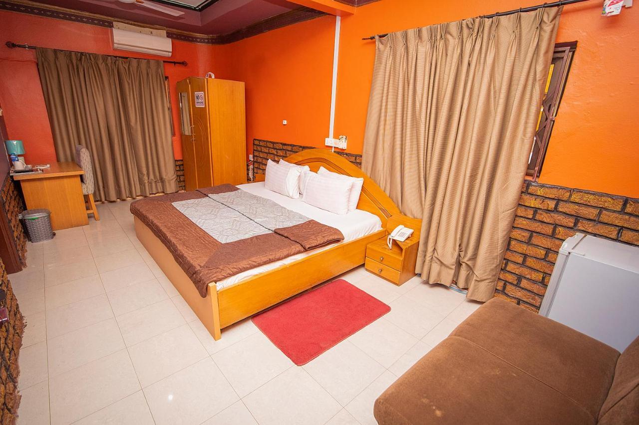 Hilton View Hotel Ogbodjo Exterior photo