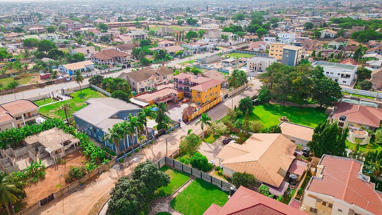 Hilton View Hotel Ogbodjo Exterior photo