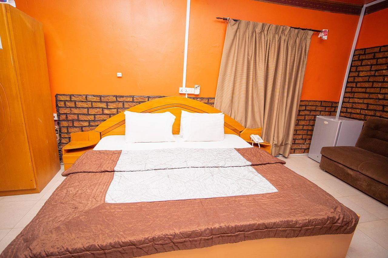 Hilton View Hotel Ogbodjo Exterior photo