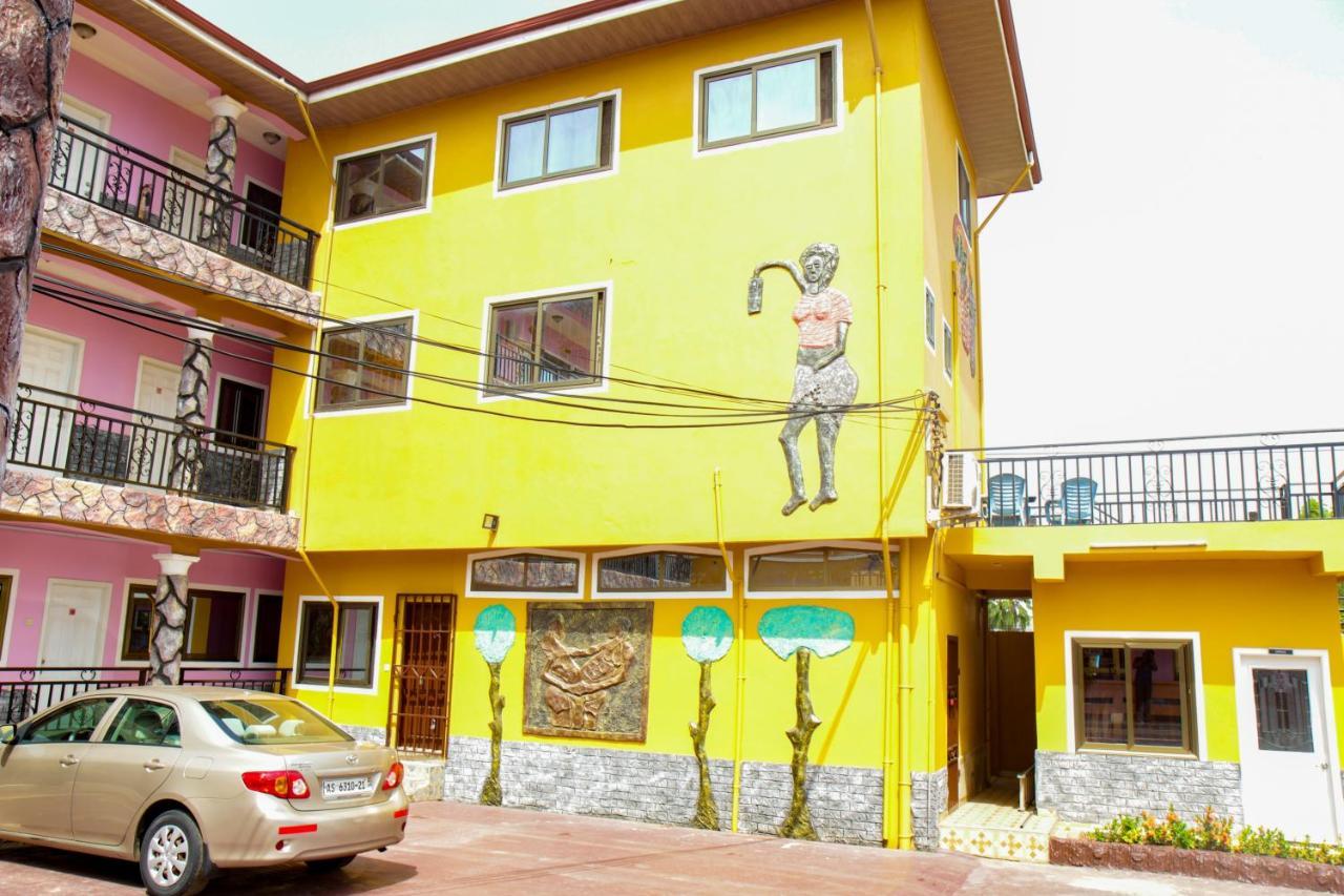 Hilton View Hotel Ogbodjo Exterior photo