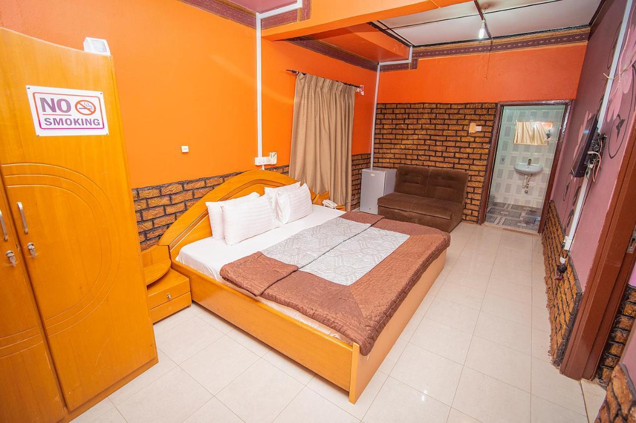 Hilton View Hotel Ogbodjo Exterior photo