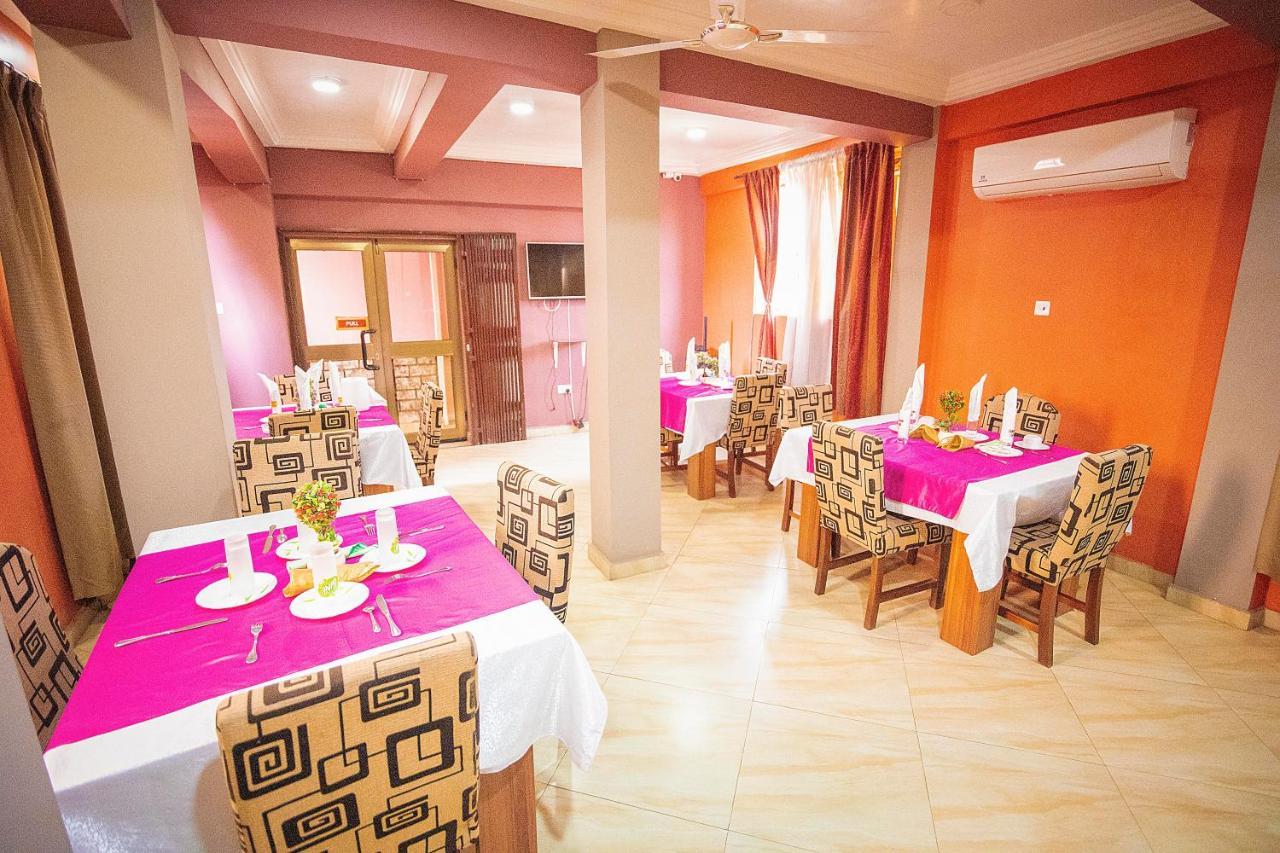 Hilton View Hotel Ogbodjo Exterior photo